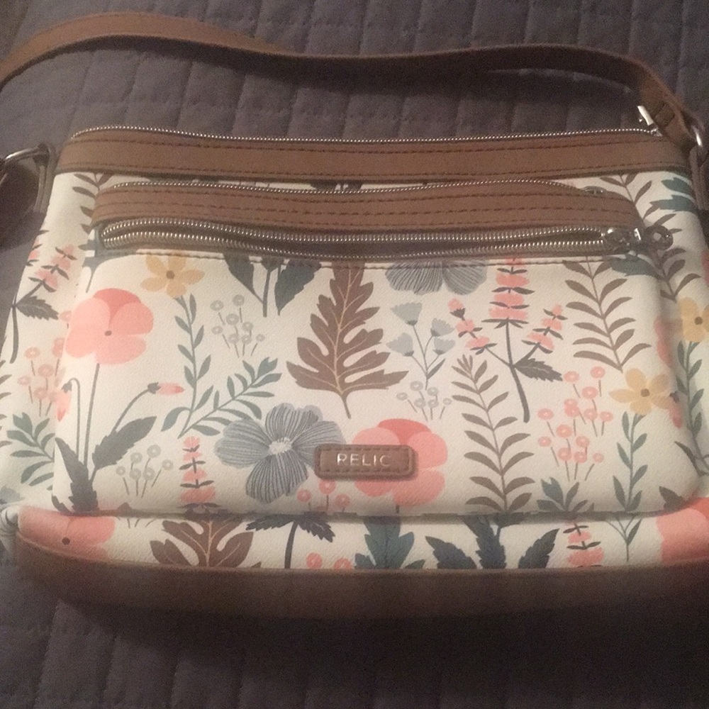 Relic Crossbody Bag NWT - spring summer pattern